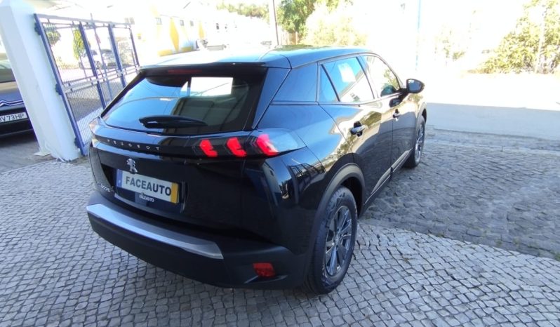 Peugeot e-2008 completo