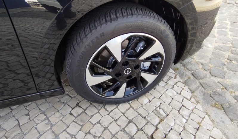 Opel E-Corsa completo
