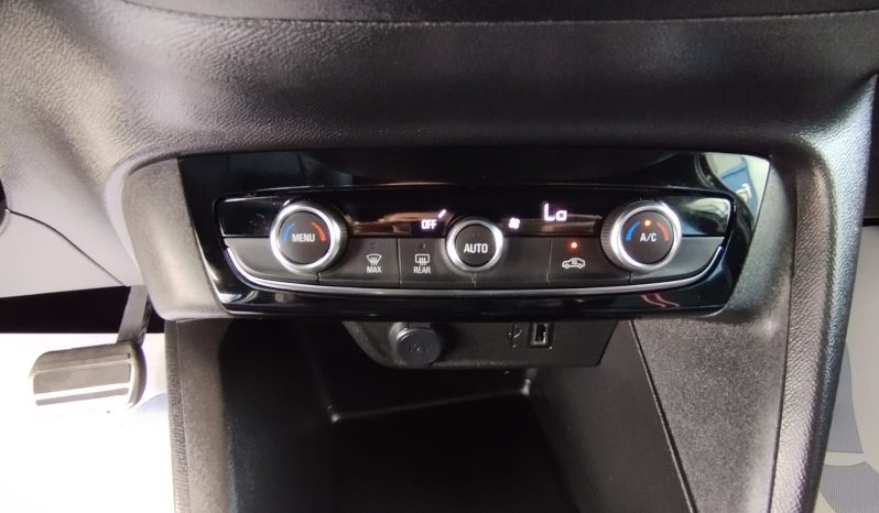 Opel E-Corsa completo