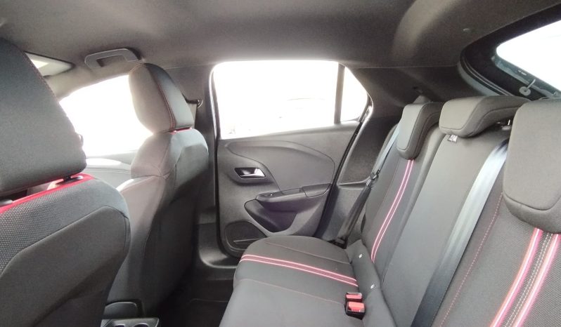Opel E-Corsa completo
