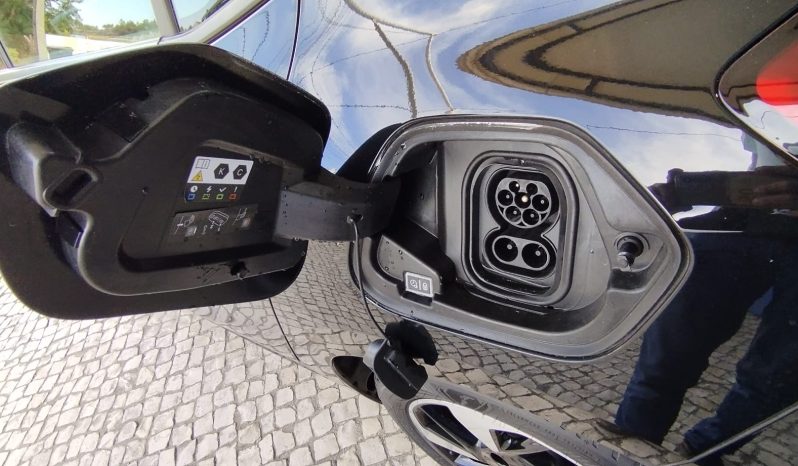 Opel E-Corsa completo