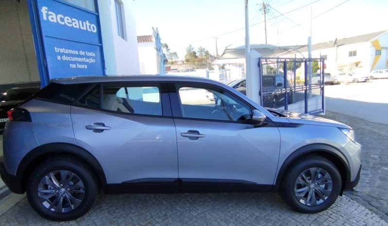 Peugeot e-2008 completo