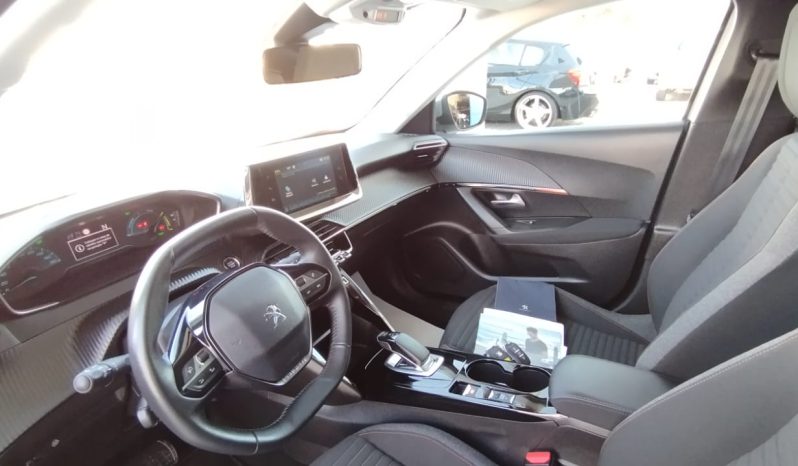 Peugeot e-2008 completo