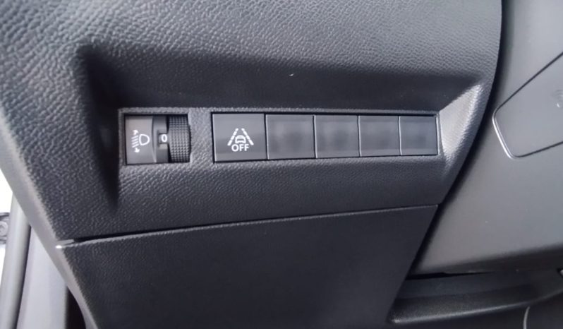 Peugeot e-2008 completo