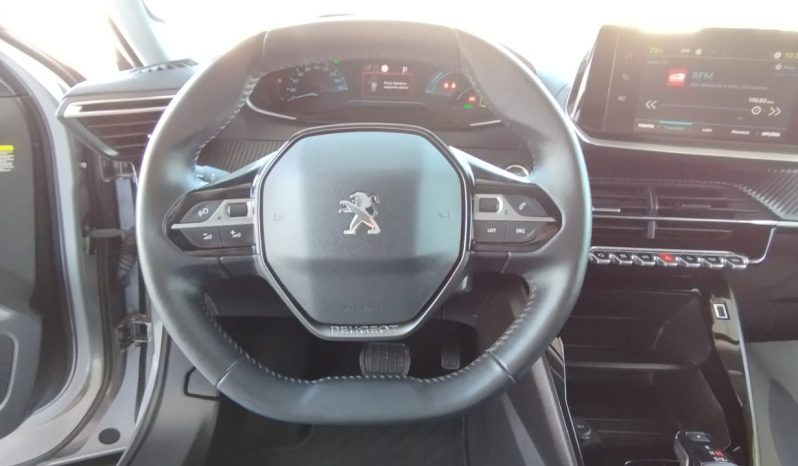Peugeot e-2008 completo