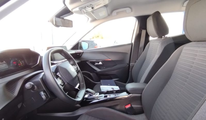 Peugeot e-2008 completo