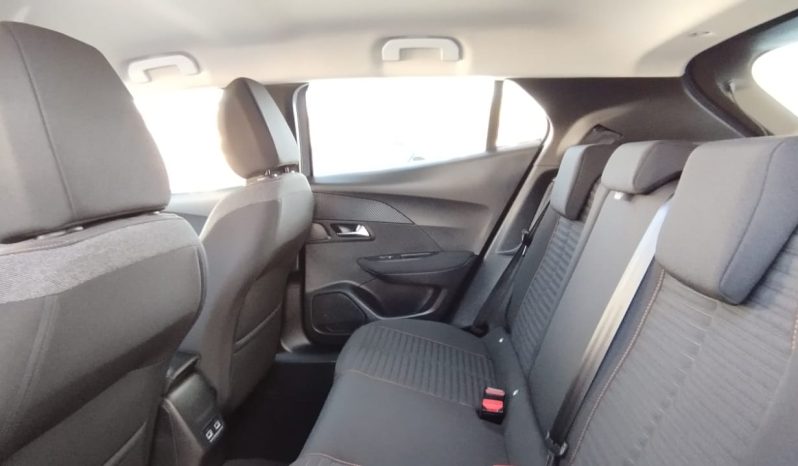 Peugeot e-2008 completo
