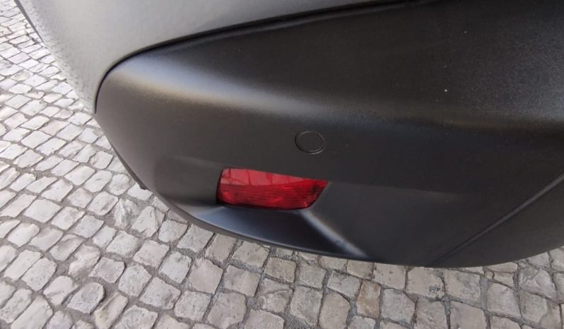 Peugeot e-2008 completo