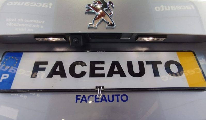 Peugeot e-2008 completo