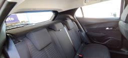 Peugeot e-2008 completo