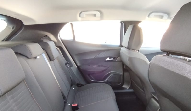 Peugeot e-2008 completo