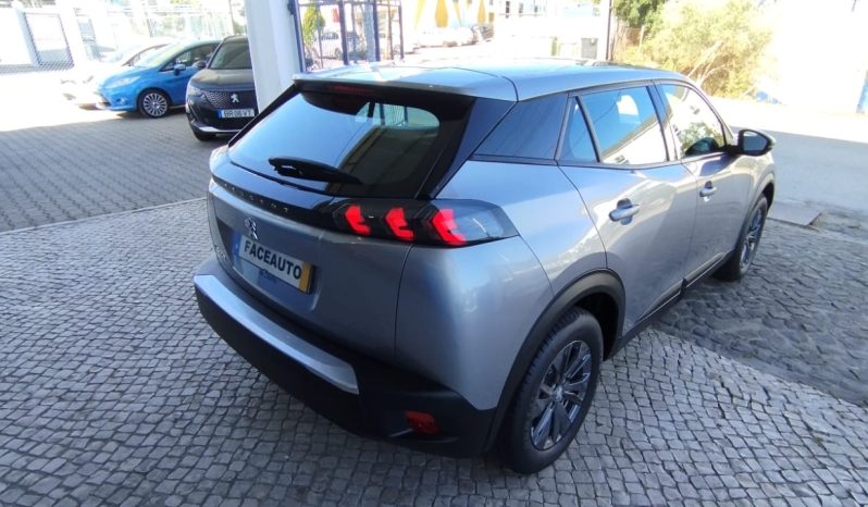 Peugeot e-2008 completo