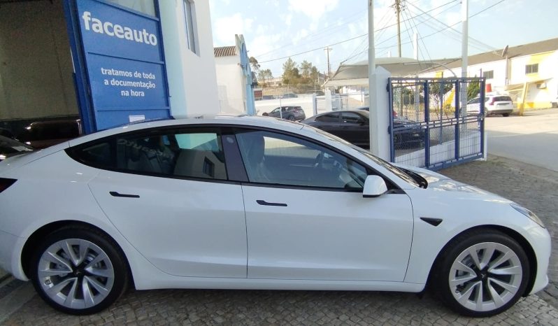 Tesla Model 3 completo
