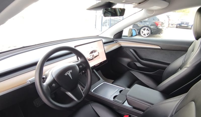 Tesla Model 3 completo