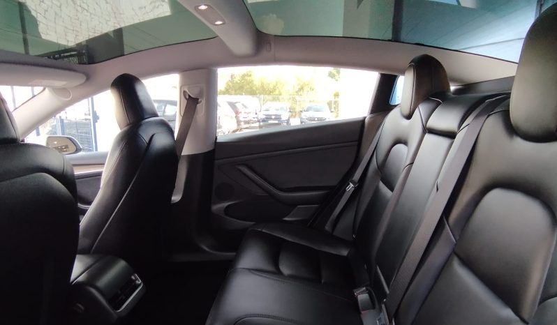 Tesla Model 3 completo
