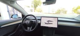 Tesla Model 3 completo