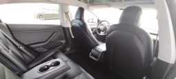 Tesla Model 3 completo