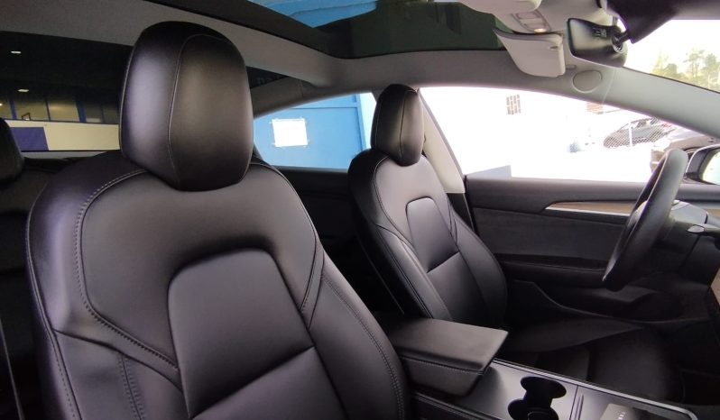 Tesla Model 3 completo