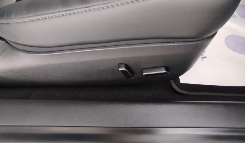 Tesla Model 3 completo