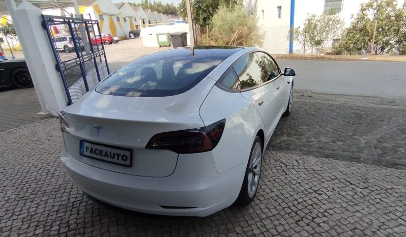 Tesla Model 3 completo