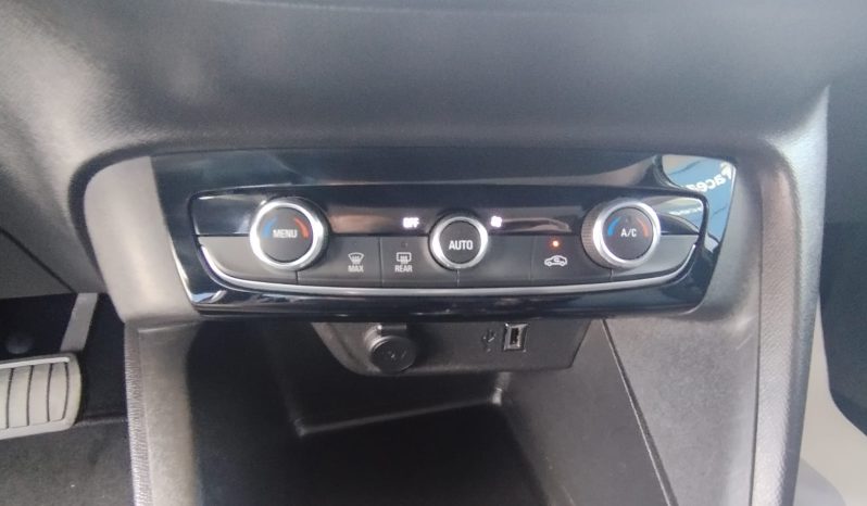 Opel Corsa-E completo