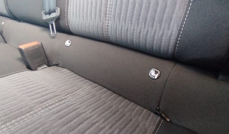Opel Corsa-E completo