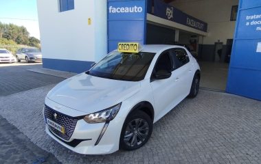 Peugeot e-208