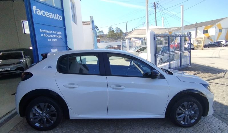 Peugeot e-208 completo