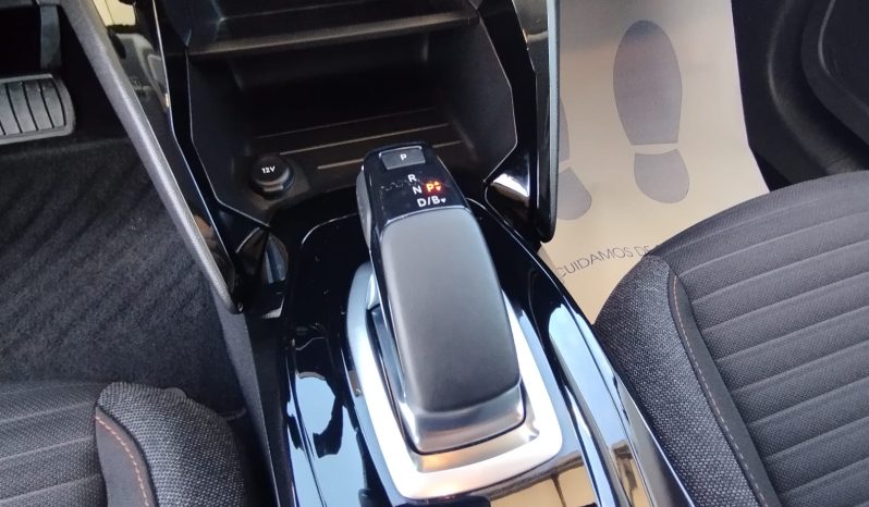 Peugeot e-208 completo