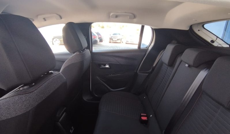 Peugeot e-208 completo