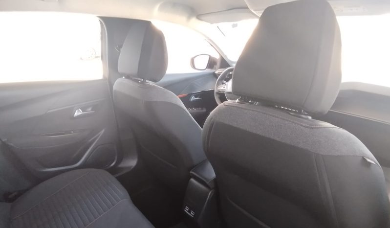 Peugeot e-208 completo