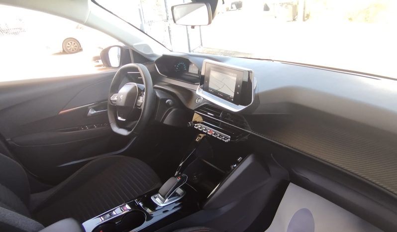 Peugeot e-208 completo