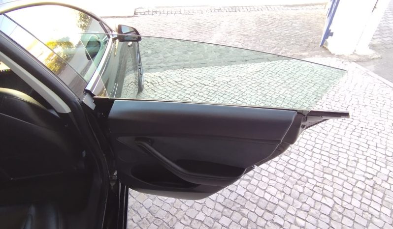 Tesla model 3 completo