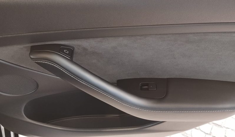 Tesla model 3 completo