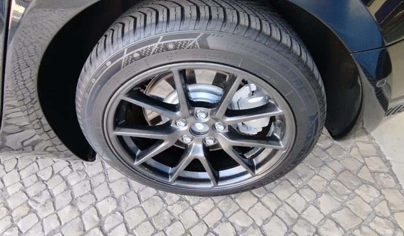 Tesla model 3 completo