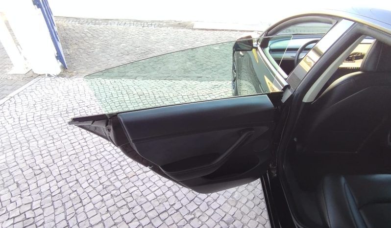 Tesla model 3 completo
