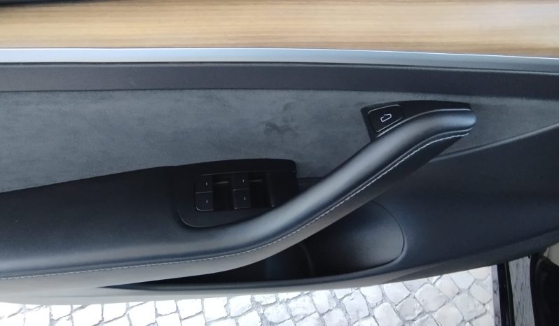 Tesla model 3 completo
