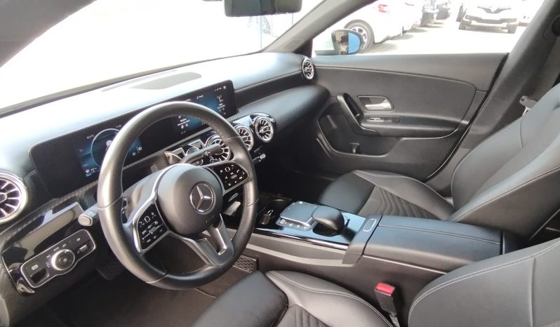 Mercedes CLA 180 completo