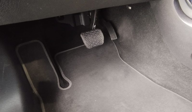 Mercedes CLA 180 completo