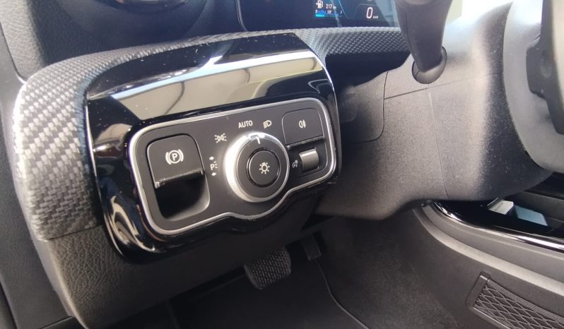 Mercedes CLA 180 completo