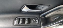 Mercedes CLA 180 completo