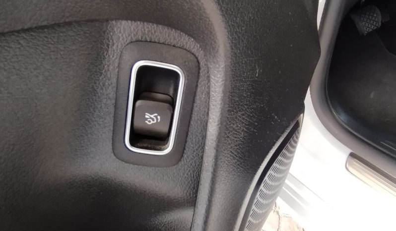 Mercedes CLA 180 completo