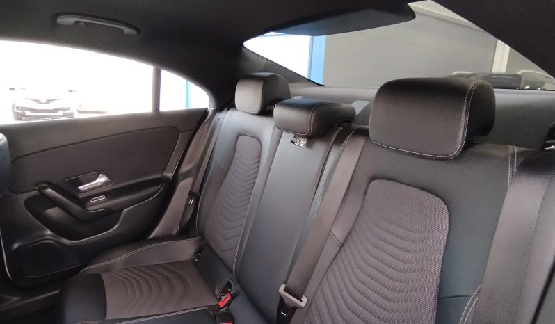 Mercedes CLA 180 completo