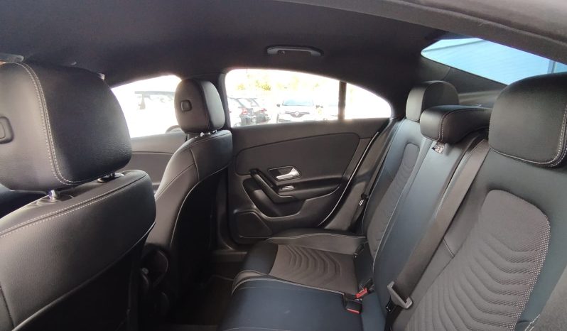 Mercedes CLA 180 completo