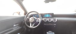Mercedes CLA 180 completo