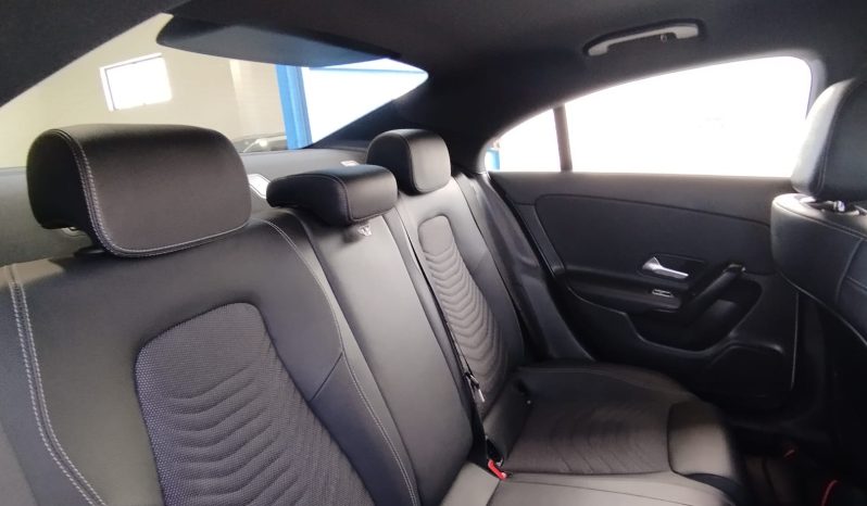 Mercedes CLA 180 completo