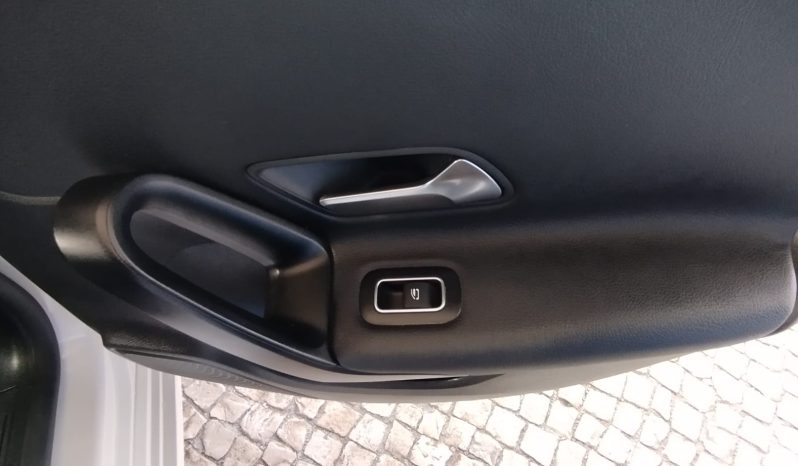 Mercedes CLA 180 completo