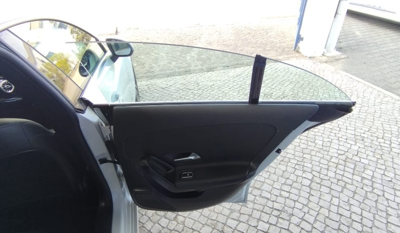 Mercedes CLA 180 completo