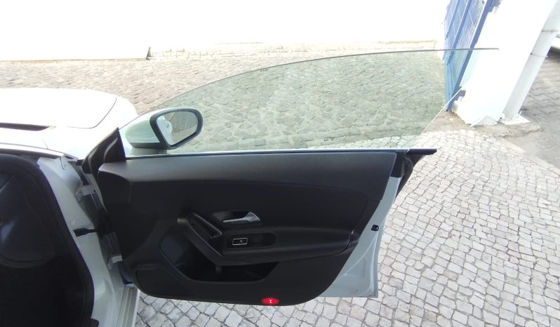 Mercedes CLA 180 completo