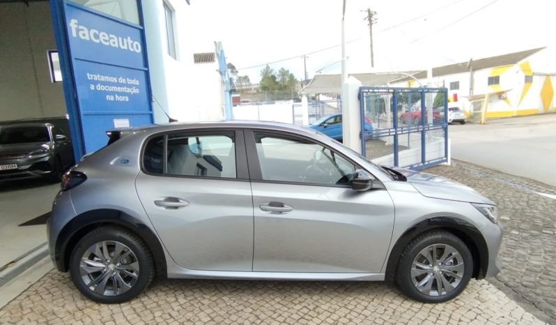 Peugeot e-208 completo